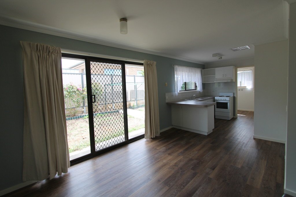 11/316 Lal Lal Street CANADIAN 9