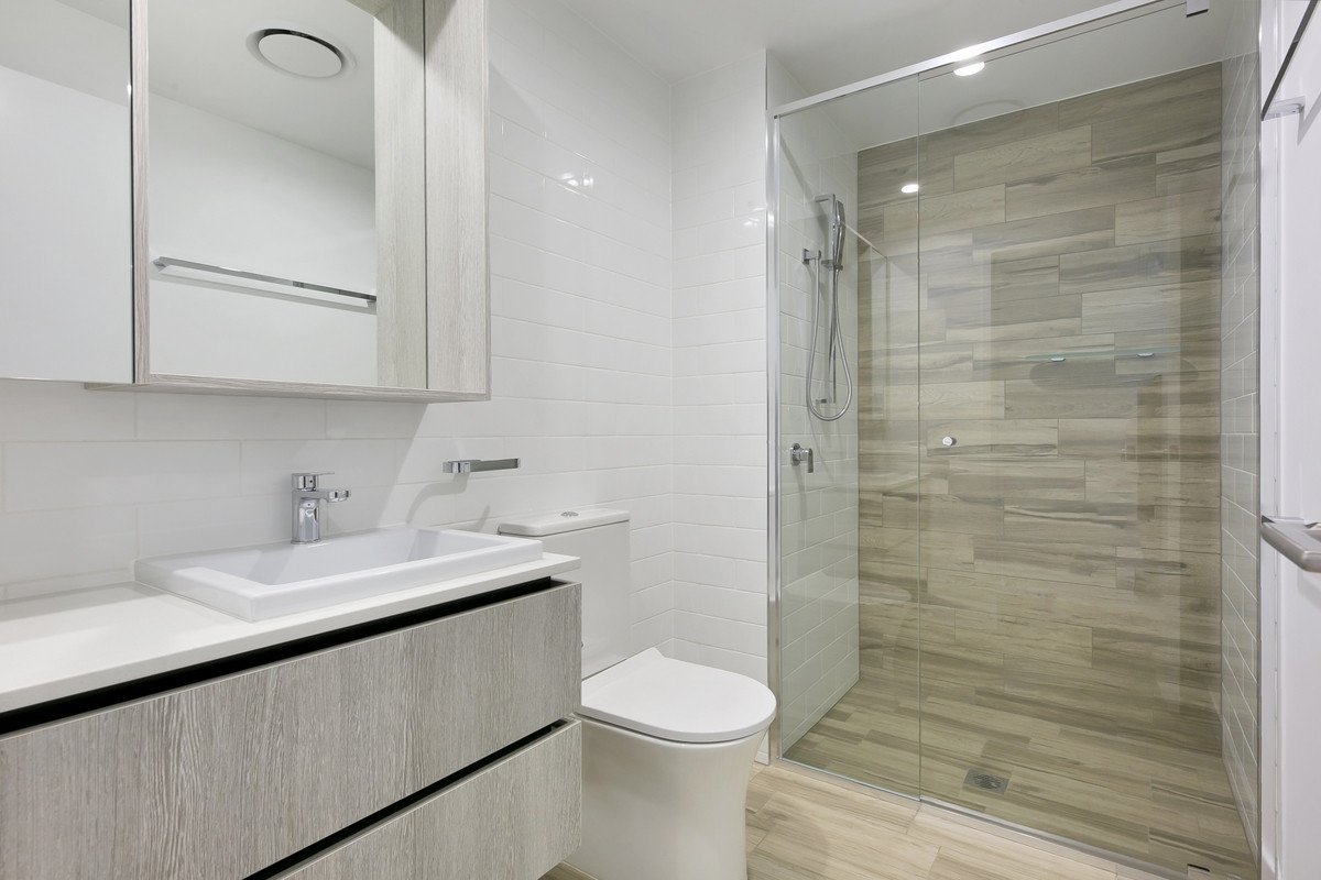 113/1969-1971 Gold Coast Highway Burleigh Heads 9