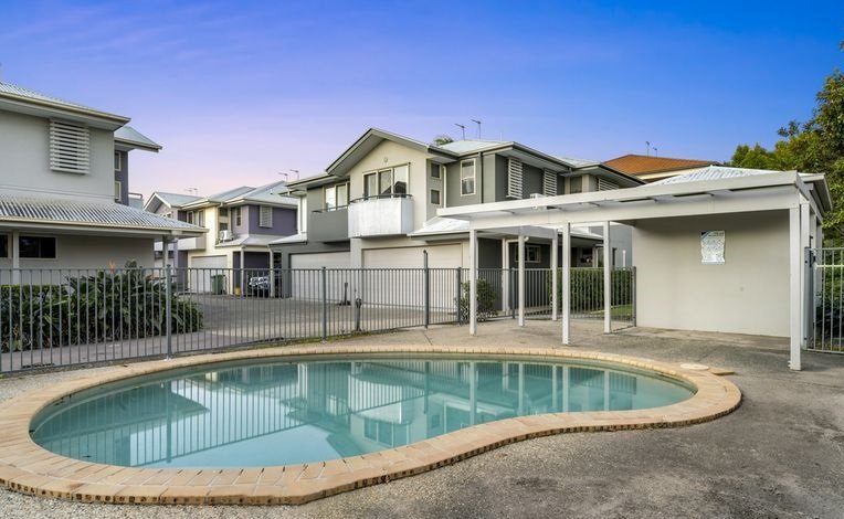 11/32-34 Margaret Street SOUTHPORT 2