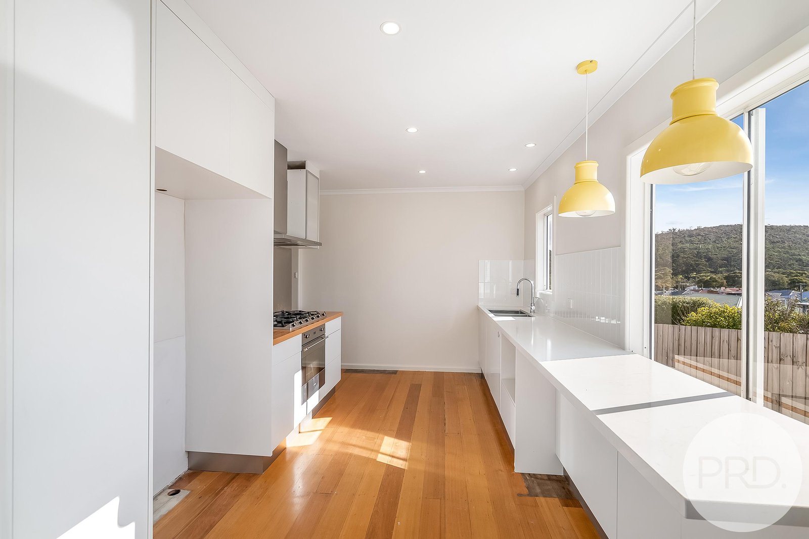 1/132 Cambridge Road BELLERIVE 3