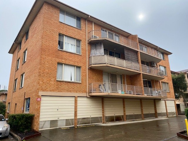 113/2 Riverpark Drive LIVERPOOL 1