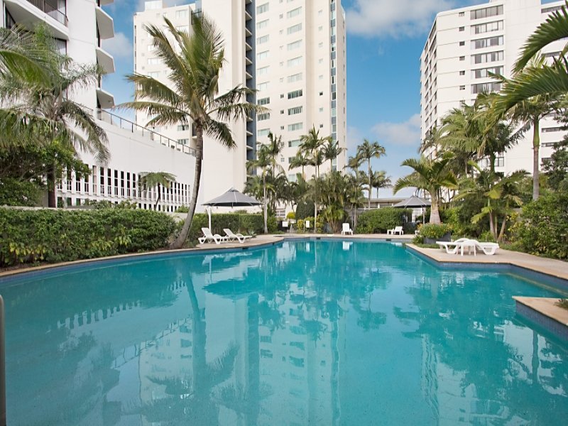11/326-342 Marine Parade LABRADOR 10