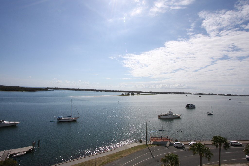 11/326-342 Marine Parade LABRADOR 25