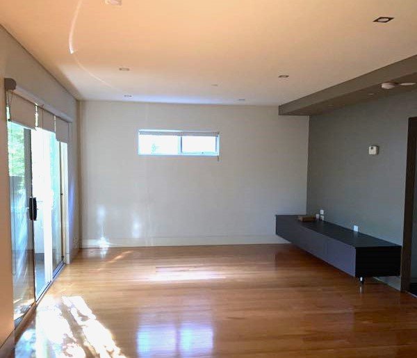Gallery: 11/327 Dandenong Road