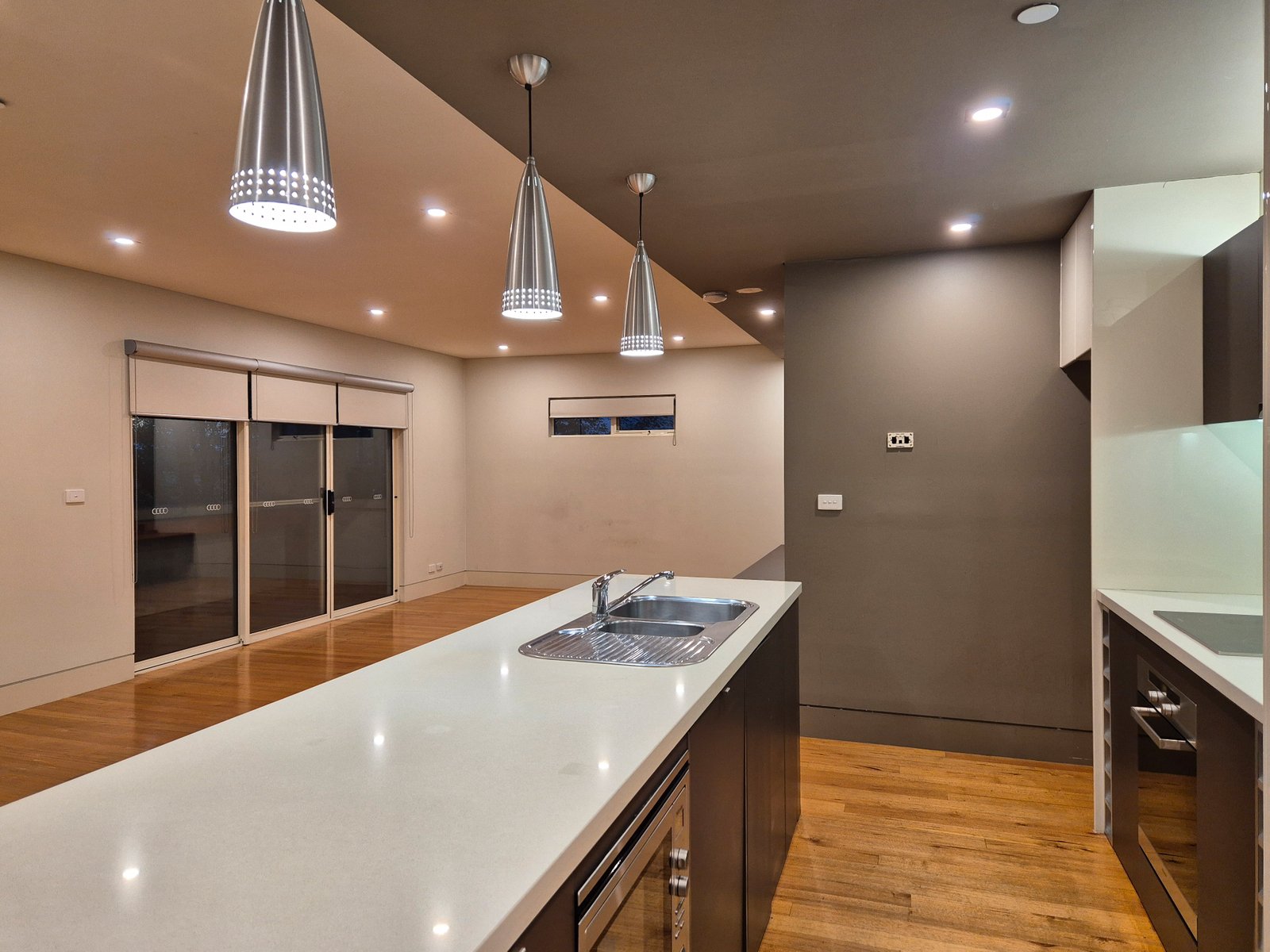 Gallery: 11/327 Dandenong Road