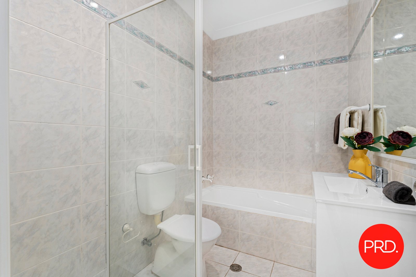 1/133-135 Russell Avenue DOLLS POINT 6