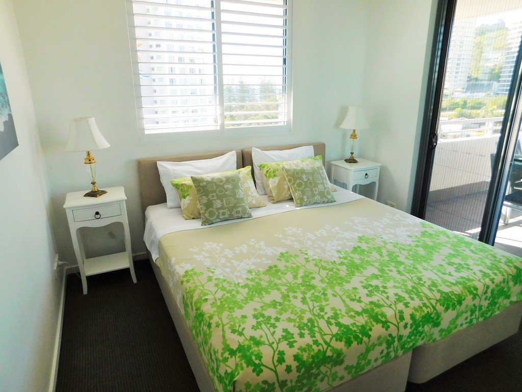 1133/1 Ocean Street "Swell Apartments" BURLEIGH HEADS 4