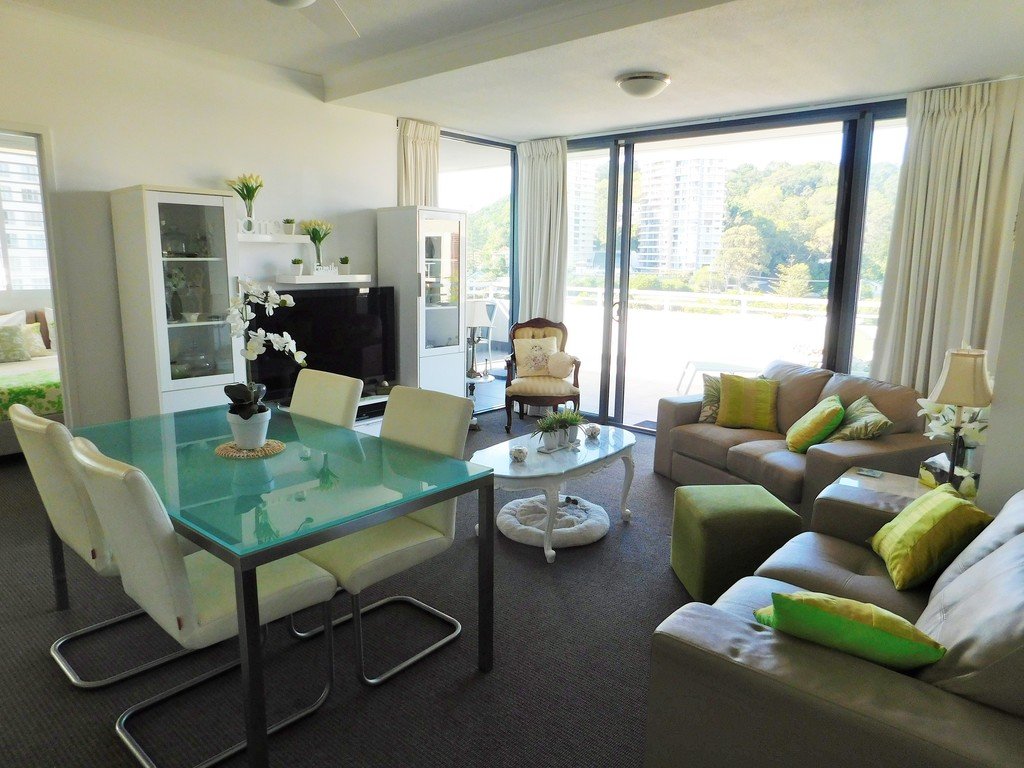 1133/1 Ocean Street "Swell Apartments" BURLEIGH HEADS 8