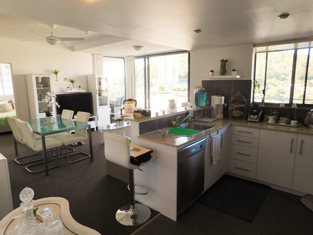 1133/1 Ocean Street "Swell Apartments" BURLEIGH HEADS 10