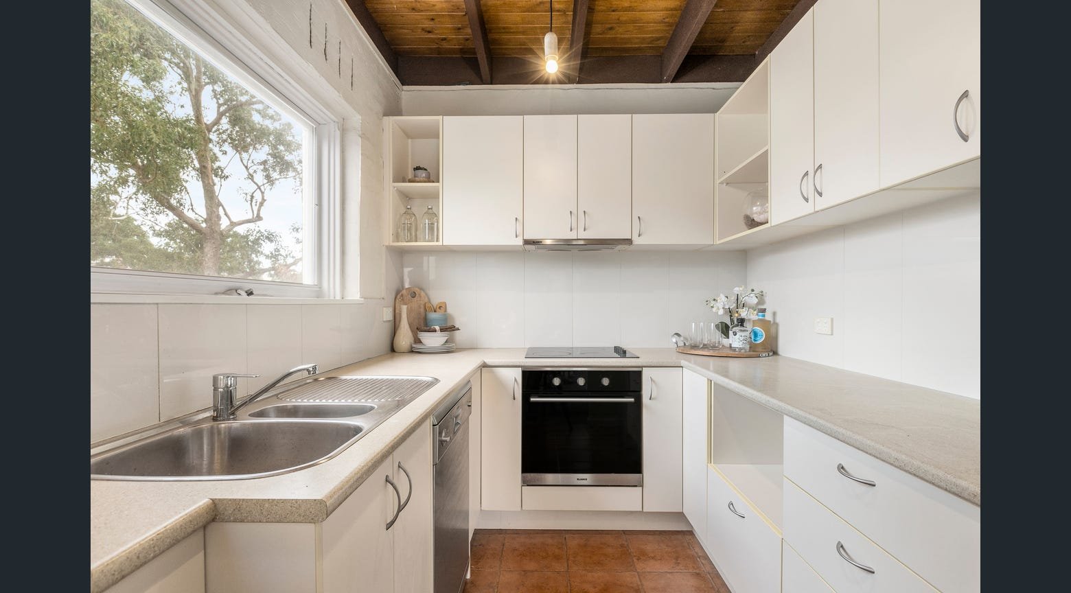 Gallery: 11/334 Hampton Street