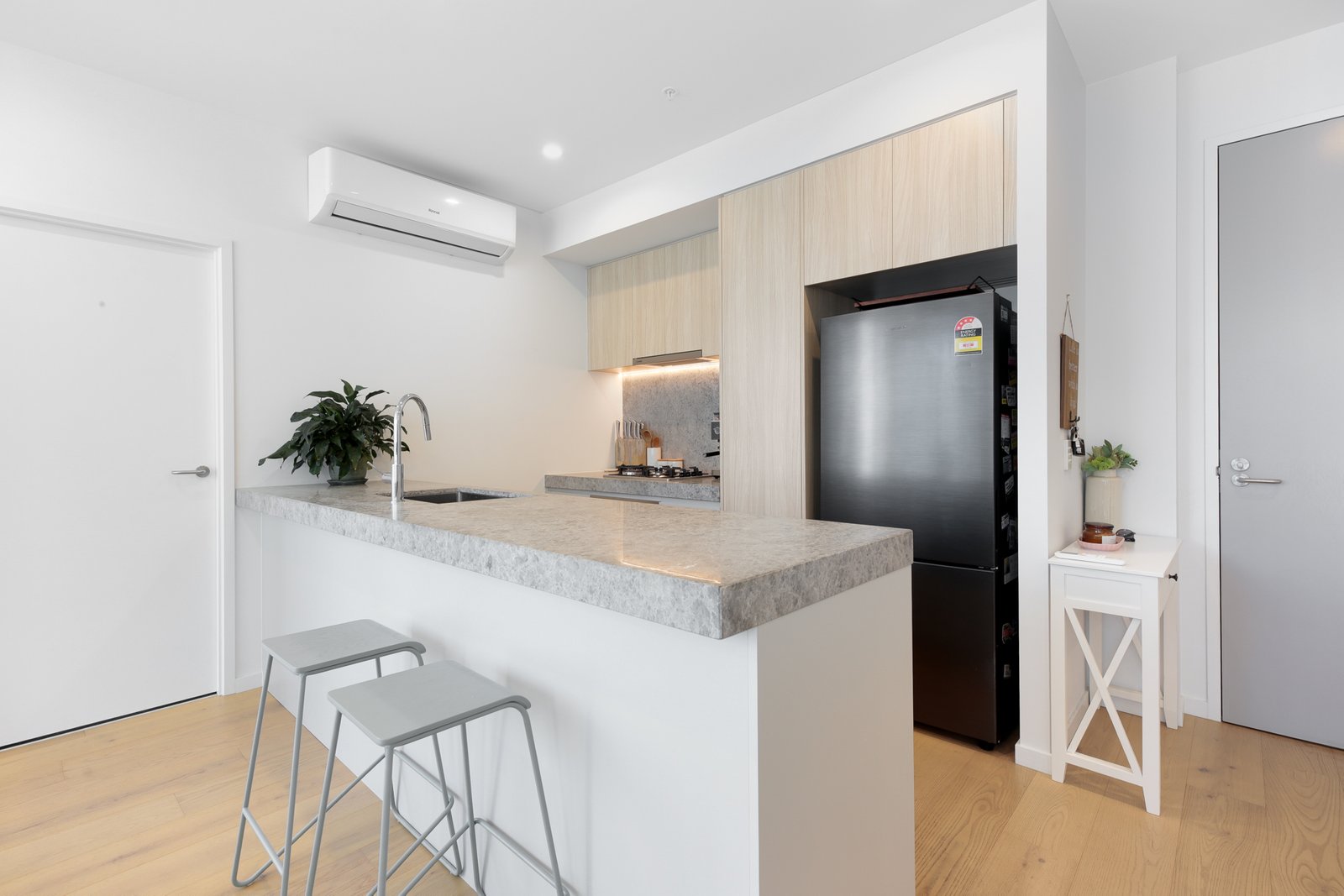 Gallery: 113/35-41 Dalgety Street