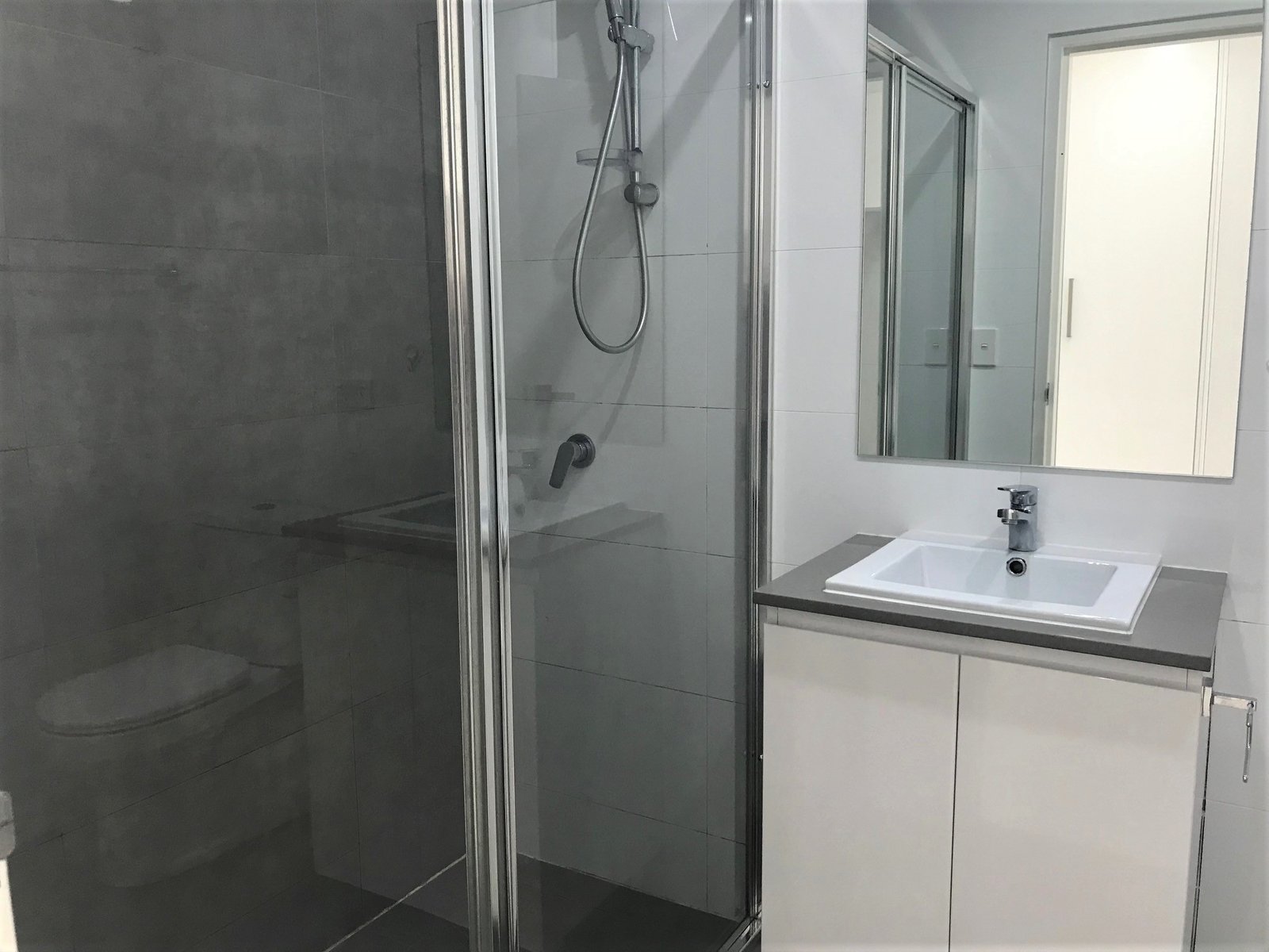 11/34-36 Gover Street PEAKHURST 6