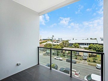 11/35-39 Central Street LABRADOR 3