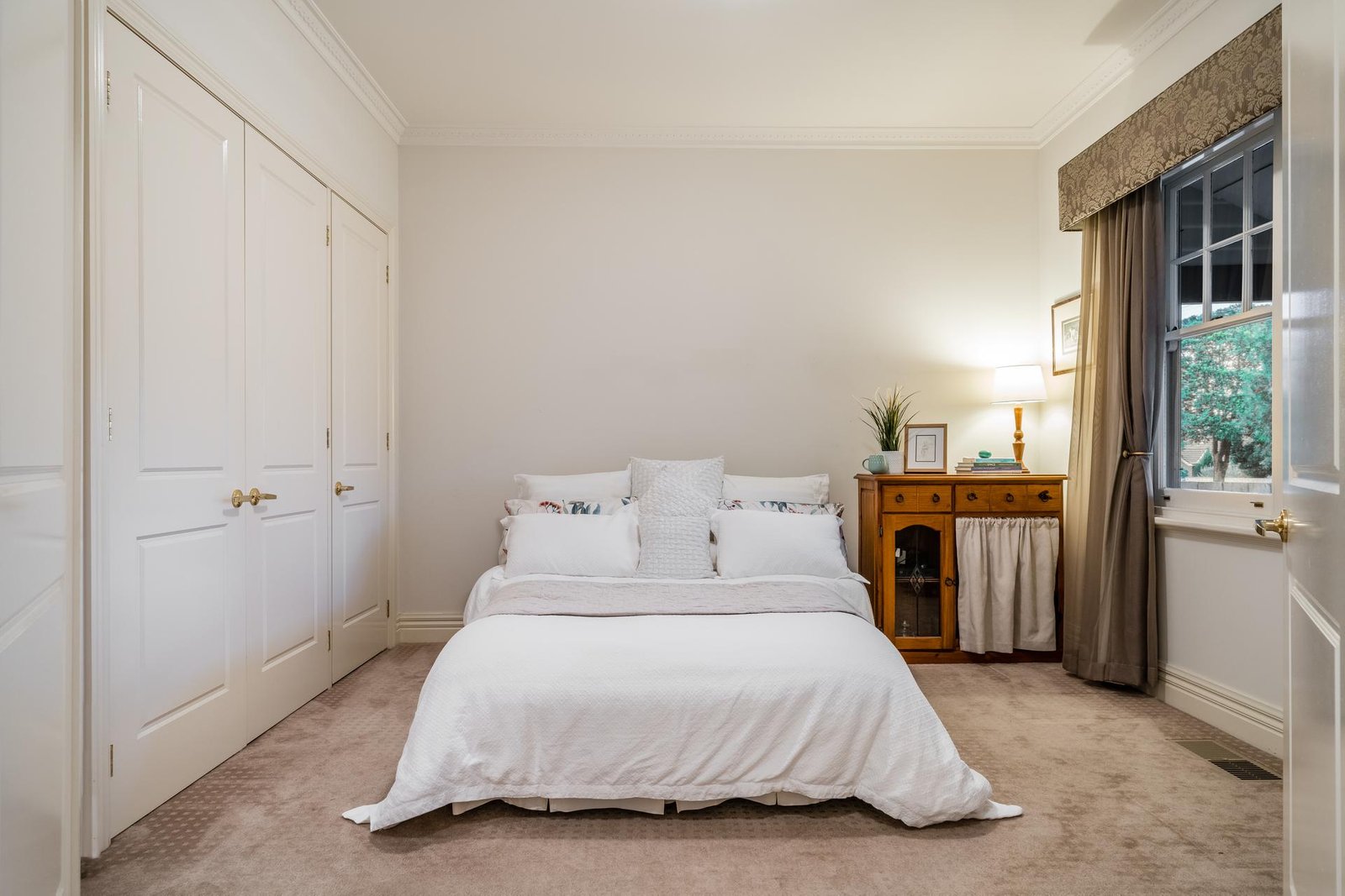 Real Estate and Property in 1/135 Roslyn Road, Belmont, VIC