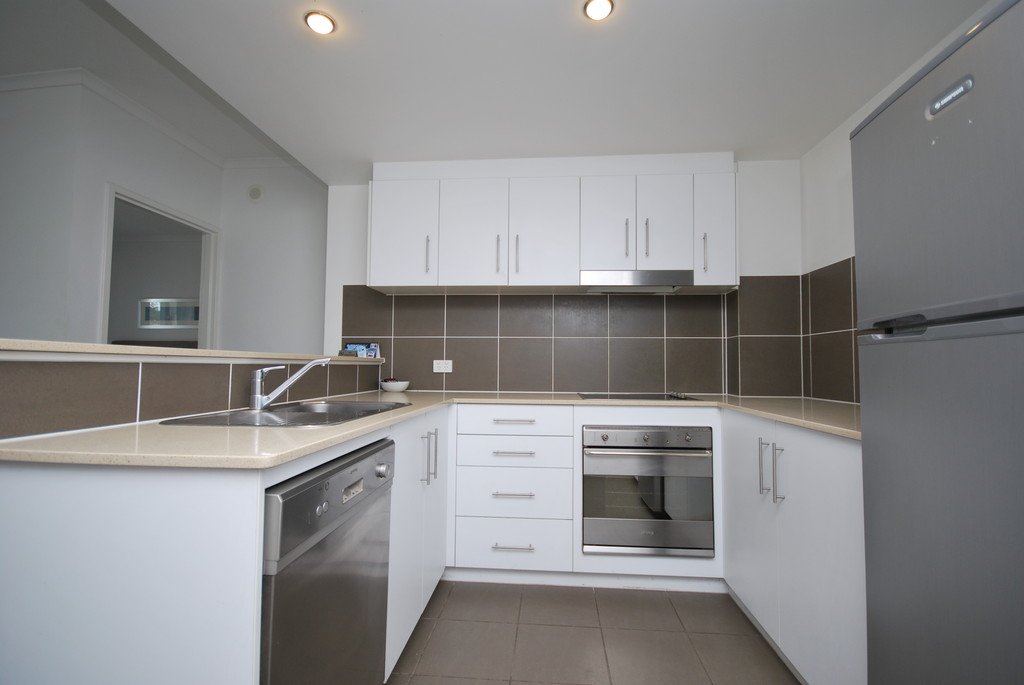 1135/1 Ocean Street BURLEIGH HEADS 2