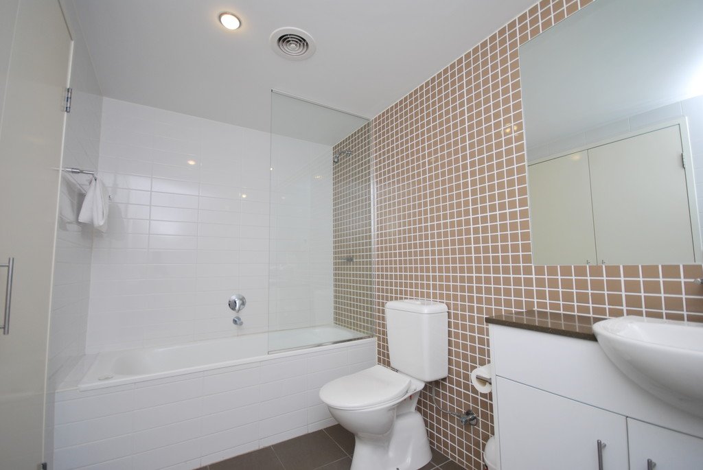 1135/1 Ocean Street BURLEIGH HEADS 3