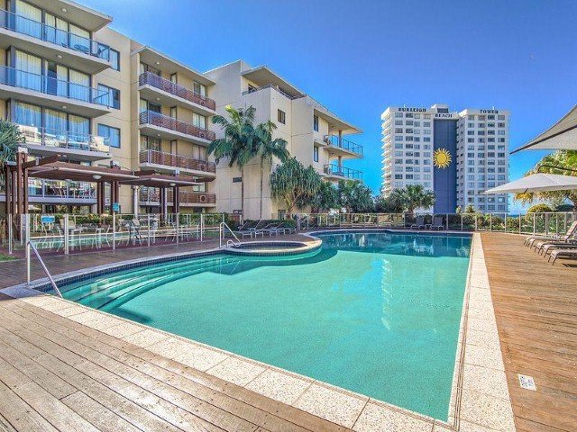 1135/1 Ocean Street BURLEIGH HEADS 8