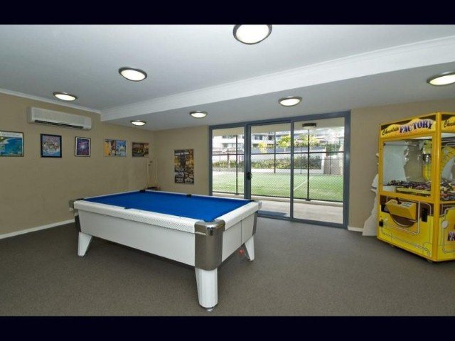 1135/1 Ocean Street BURLEIGH HEADS 11