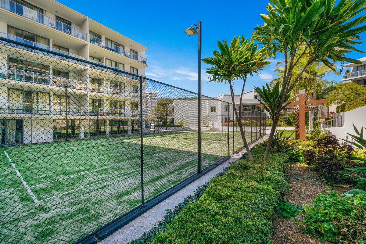 1139/1 Ocean Street BURLEIGH HEADS 16