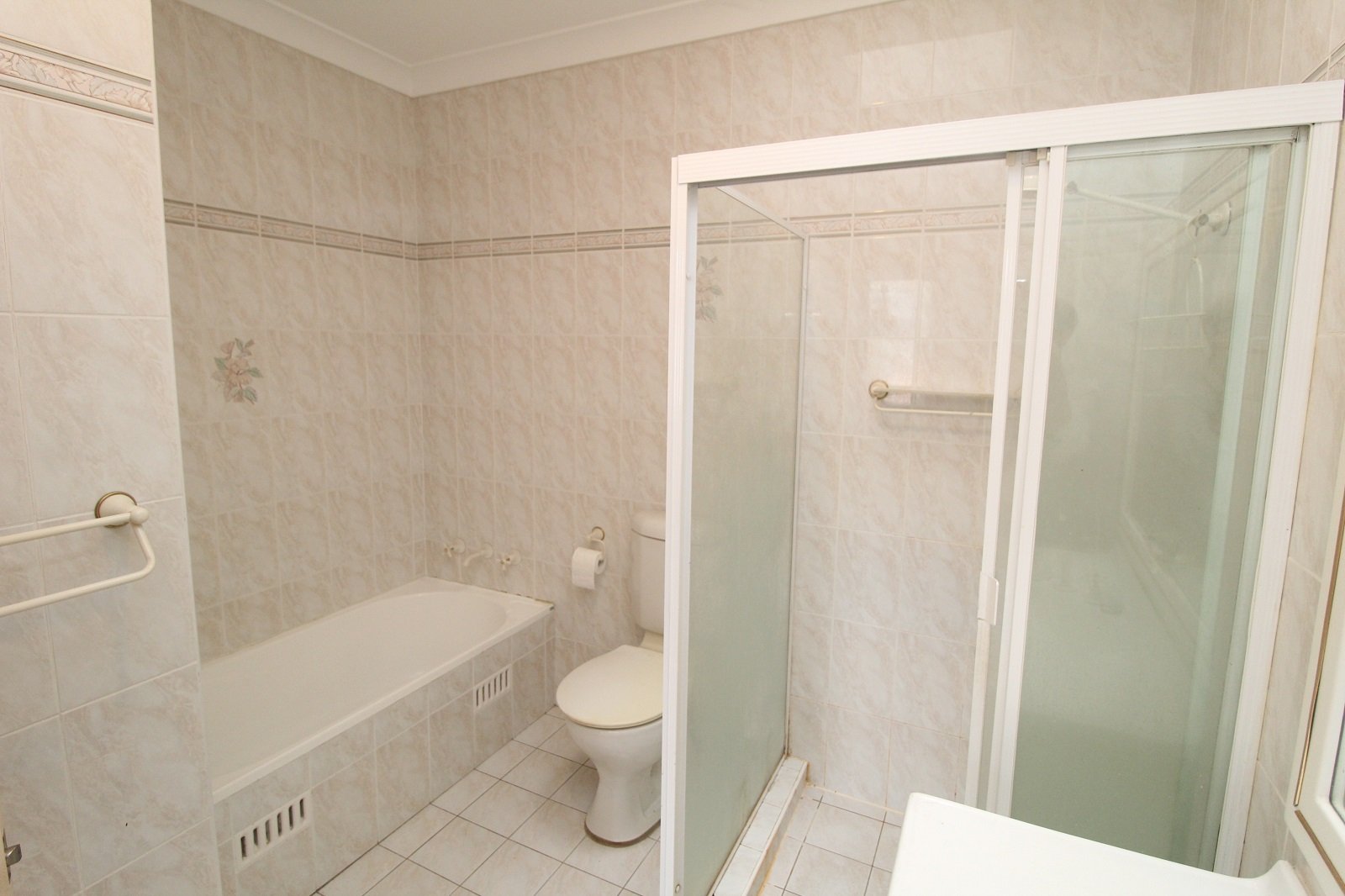 1/14-16 Ponyara Rd  BEVERLY HILLS 5