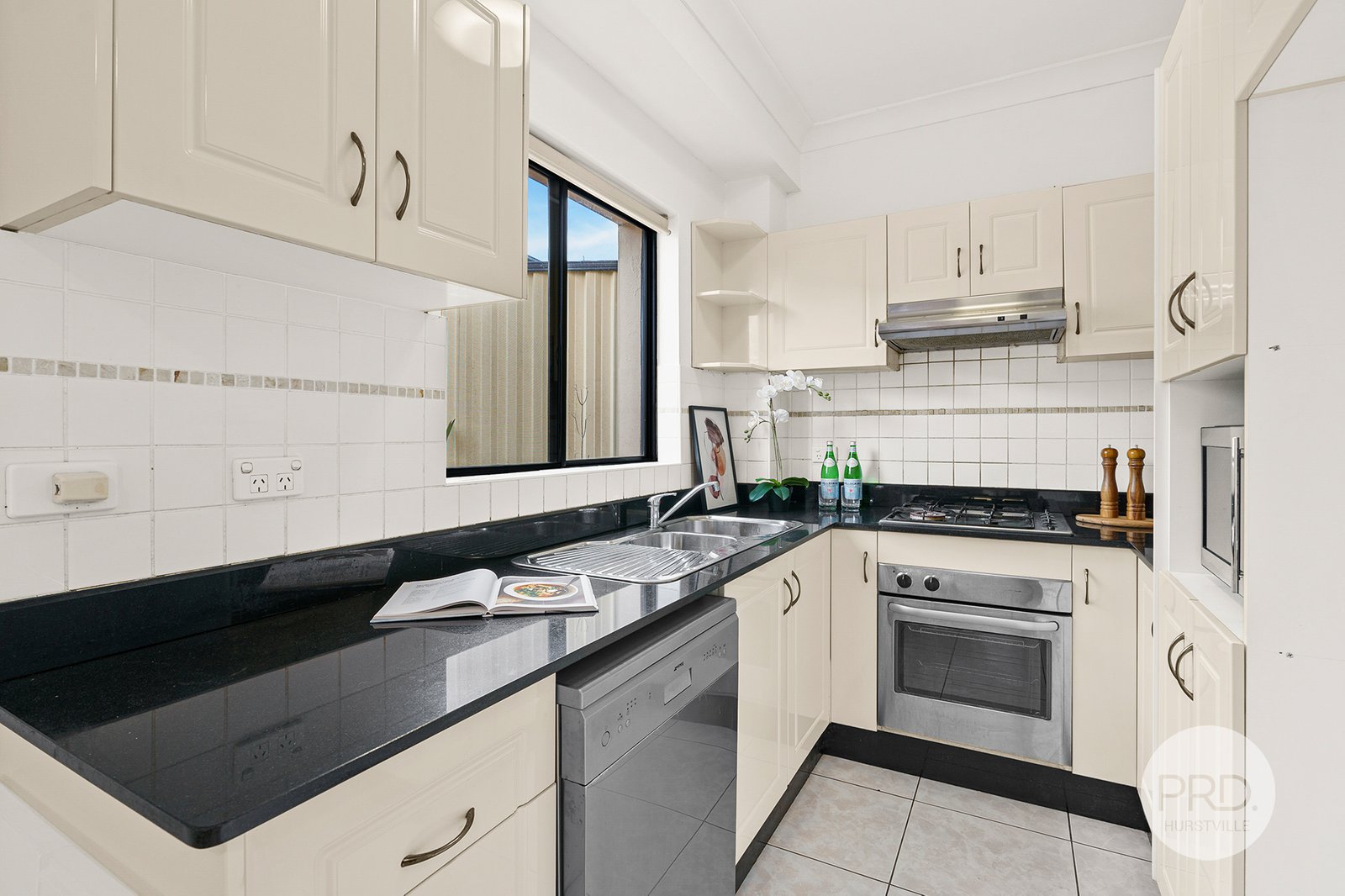 11/4-5 Rena Street SOUTH HURSTVILLE 3