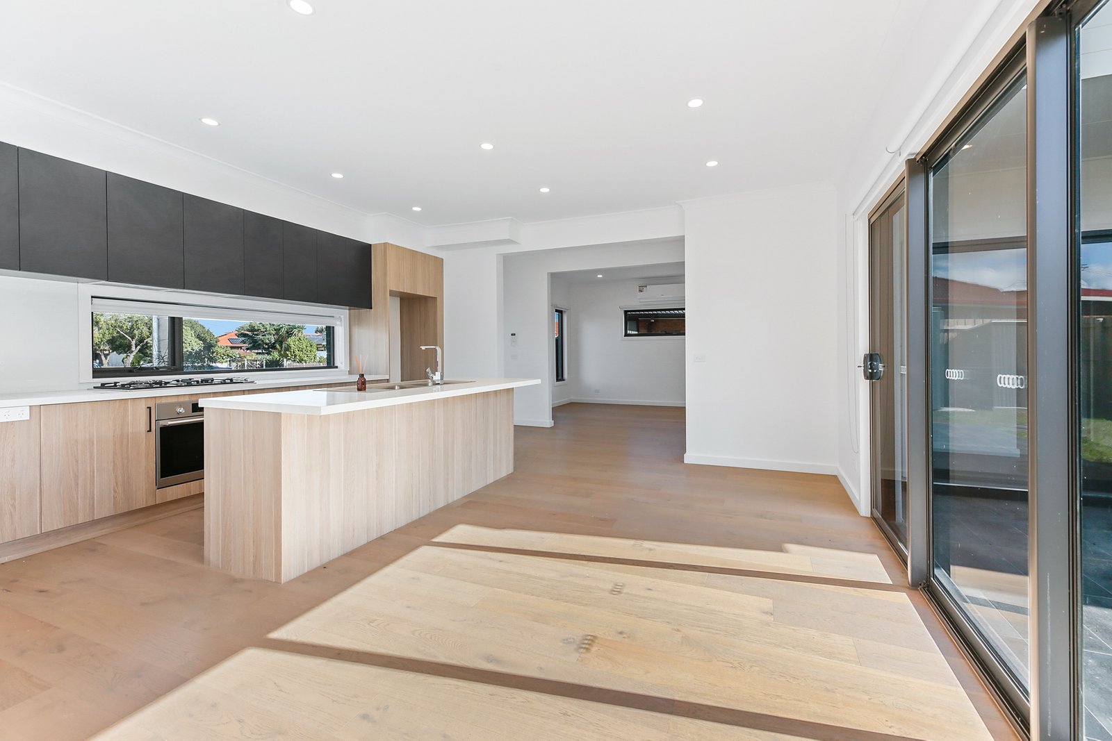 Gallery: 1/14 Aurea Court
