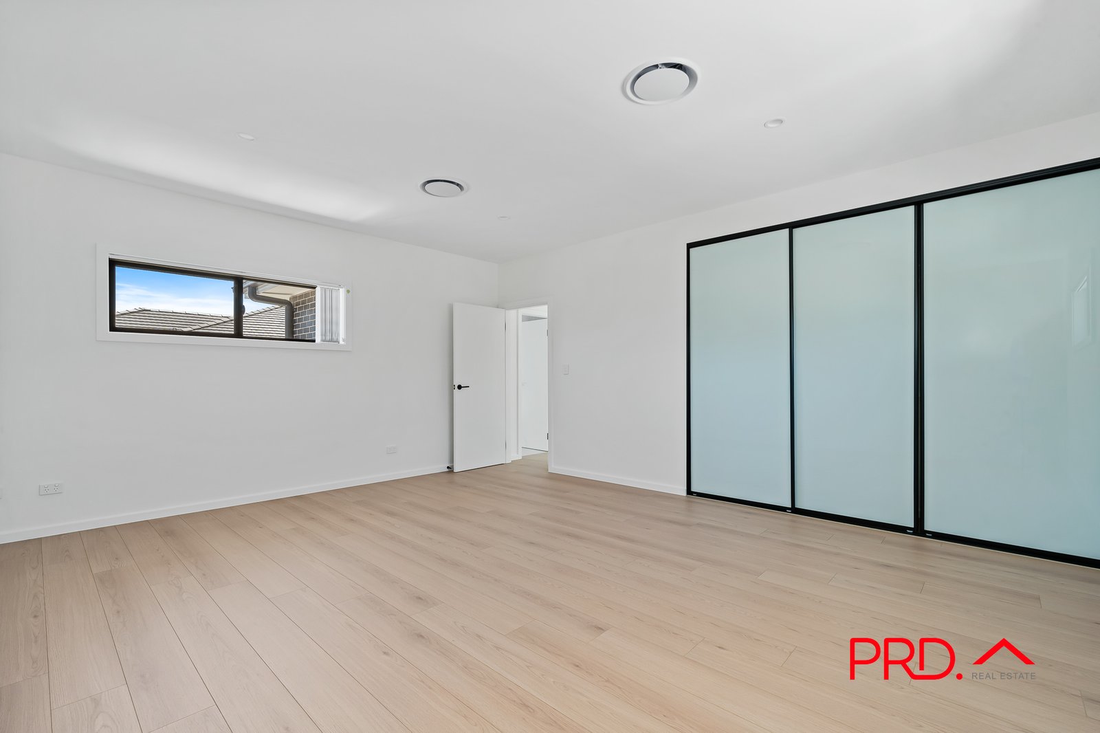 1/14 BEATTIE AVE  DENISTONE EAST 5