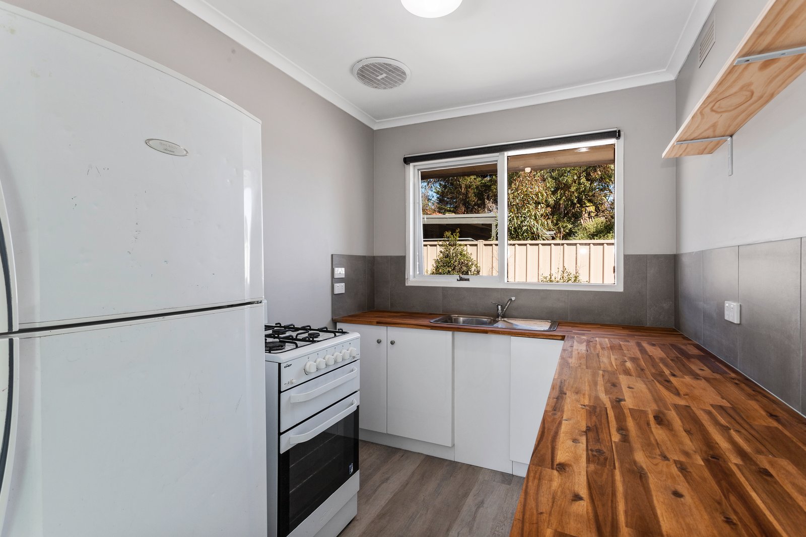 1/14 Bright Street EAGLEHAWK 4
