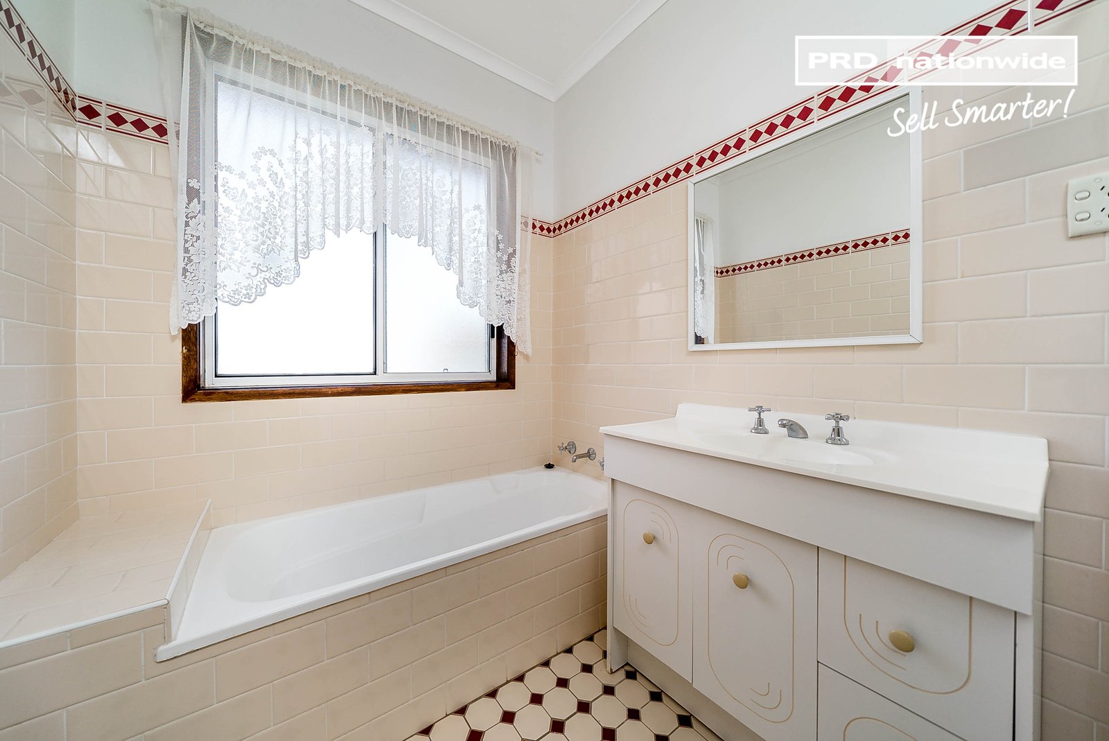 1/14 Canola Place ESTELLA 8