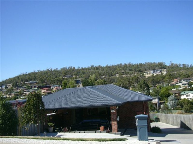 1/14 Dumbarton Drive GEILSTON BAY 1