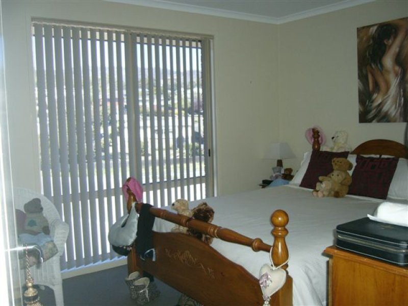 1/14 Dumbarton Drive GEILSTON BAY 5