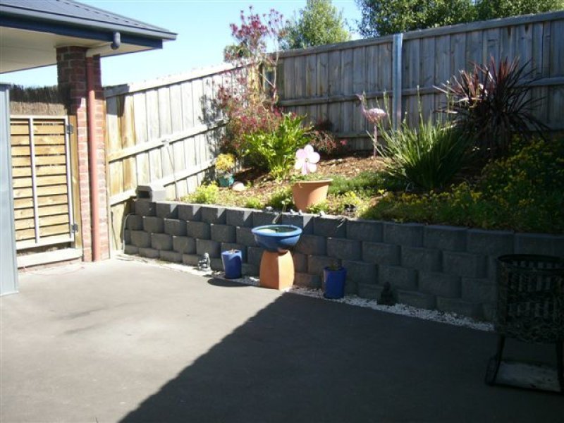 1/14 Dumbarton Drive GEILSTON BAY 6