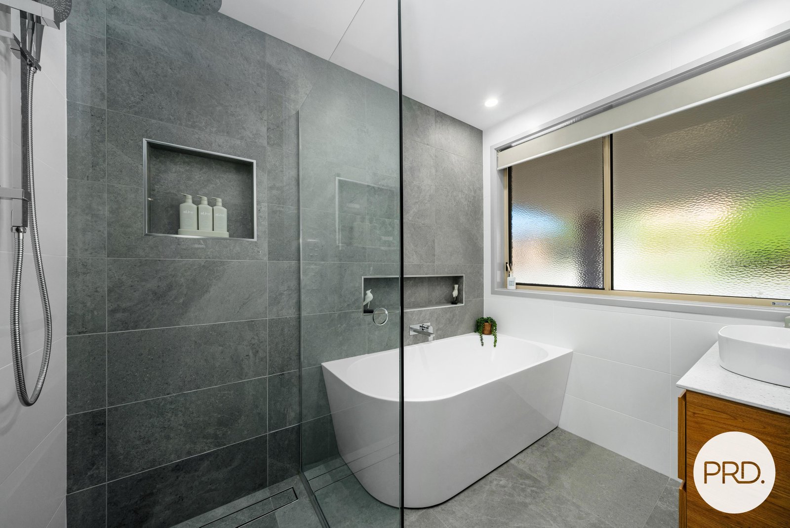 1/14 Dumbarton Drive GEILSTON BAY 8