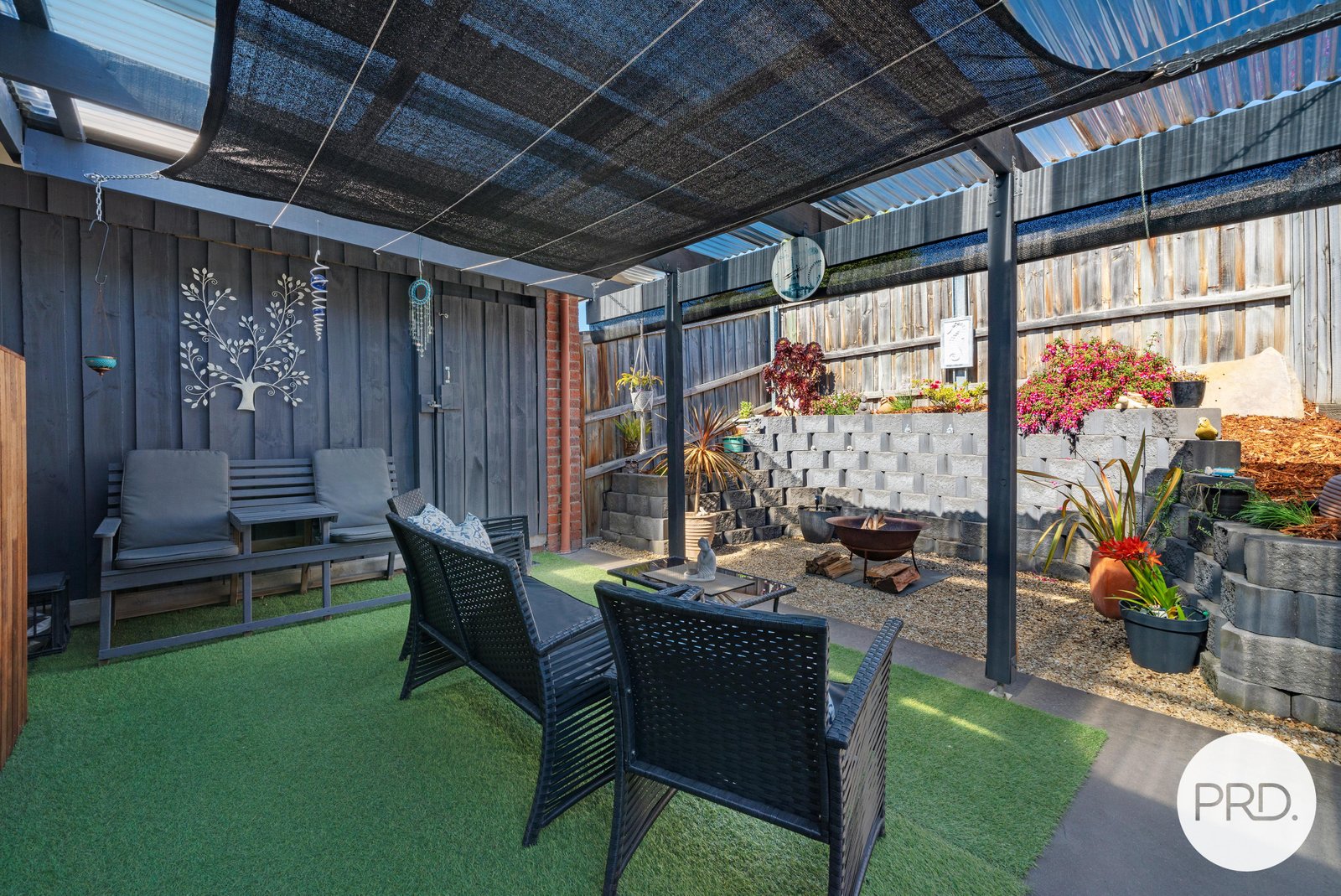 1/14 Dumbarton Drive GEILSTON BAY 18