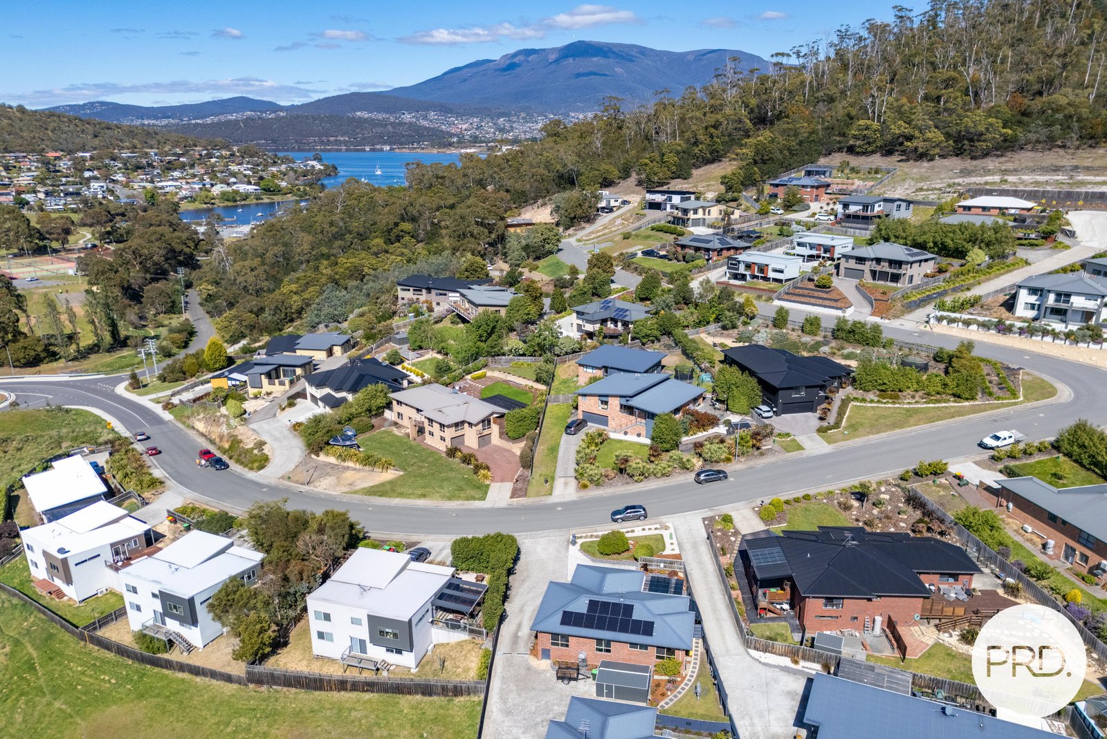 1/14 Dumbarton Drive GEILSTON BAY 28