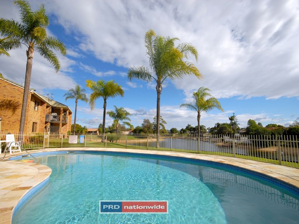 1/14 Dunlop Court MERMAID WATERS 3