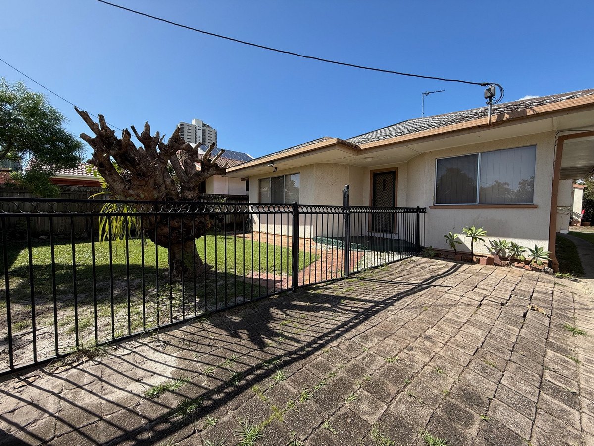1/14 Elder Entrance Burleigh Heads 2