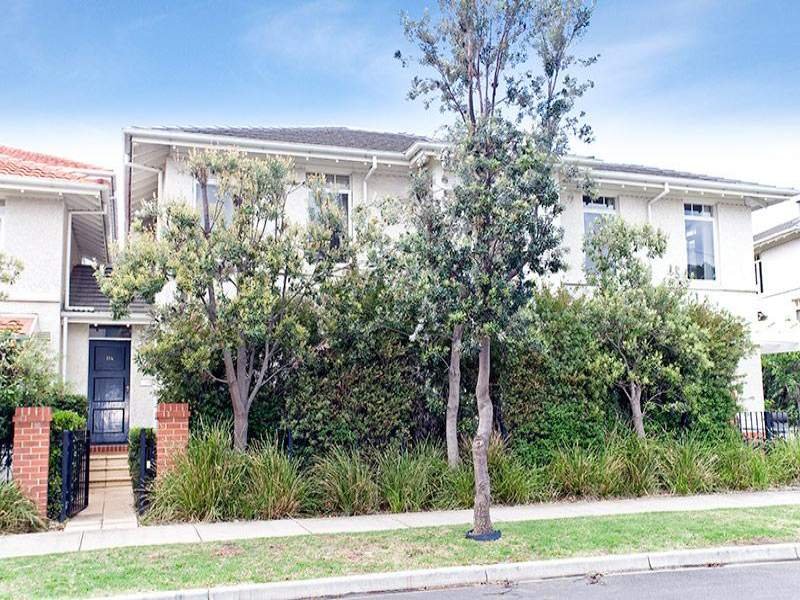 Gallery: 114 Esplanade West