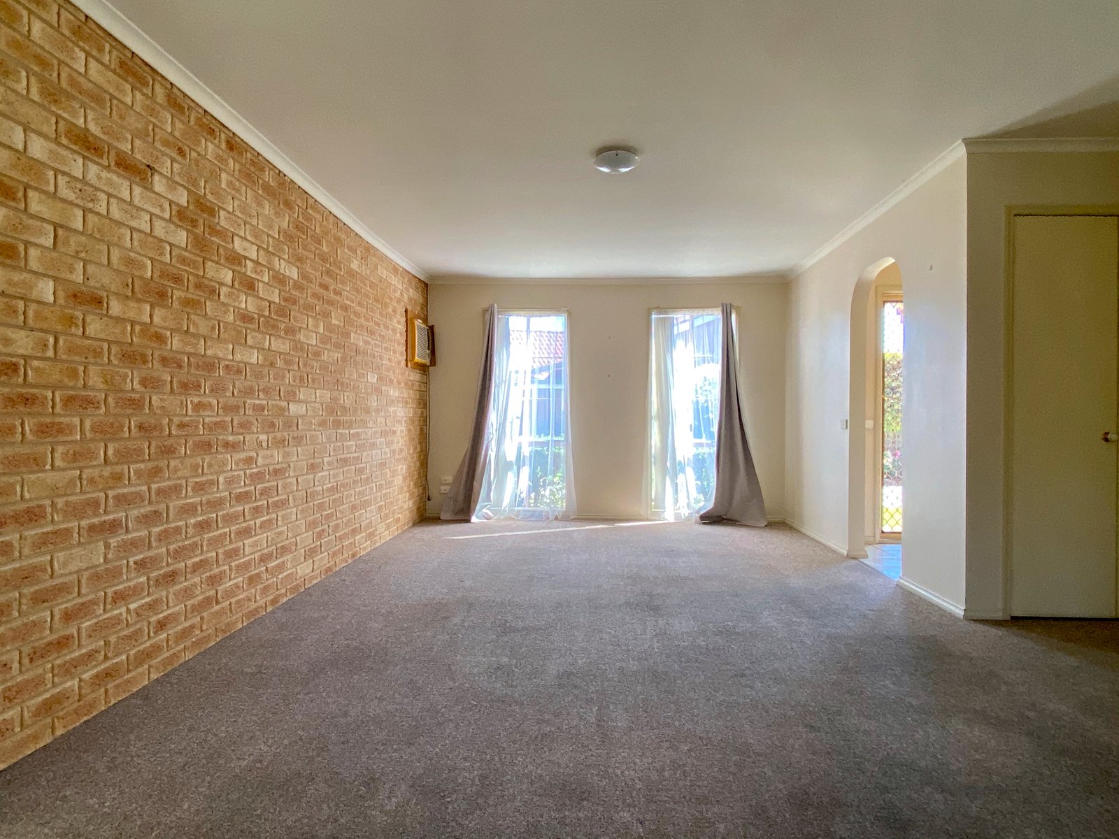 1/14 Graetz Court LAVINGTON 5
