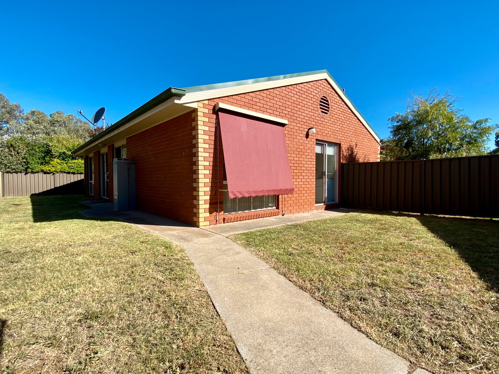 1/14 Graetz Court LAVINGTON 12