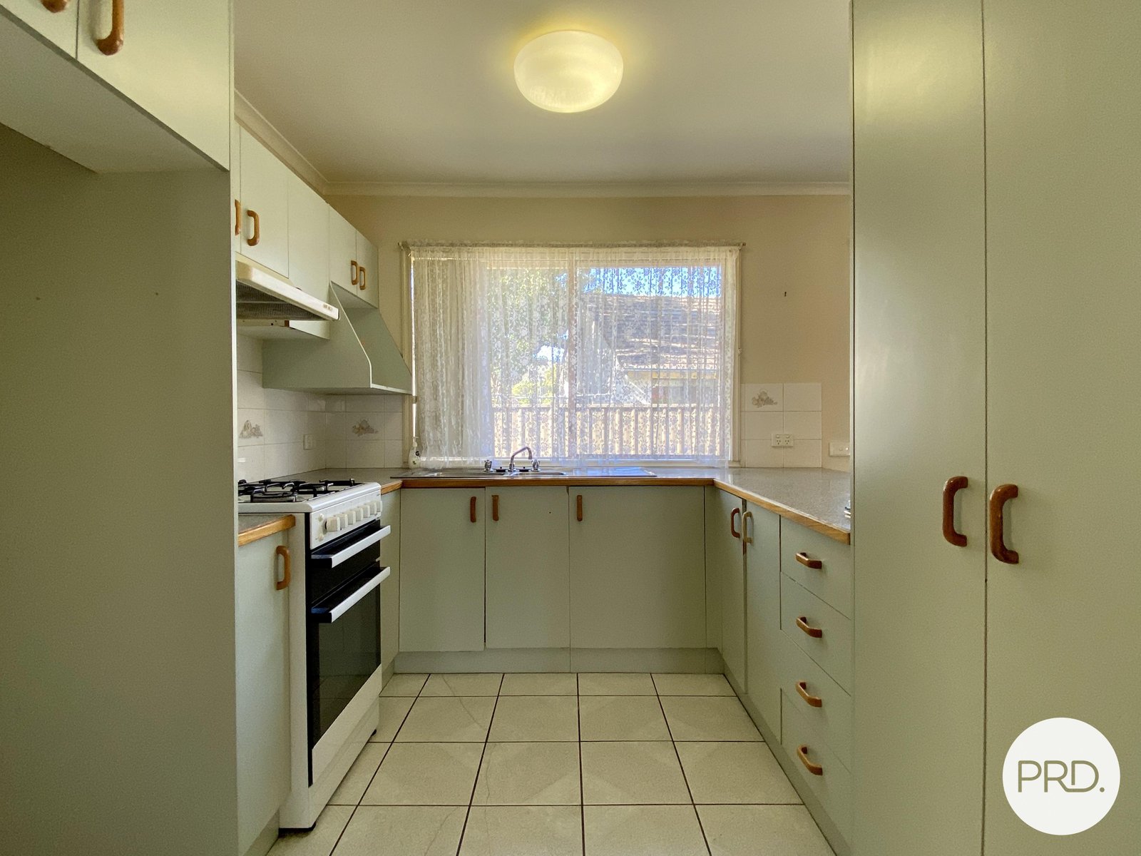 1/14 Graetz Court LAVINGTON 2