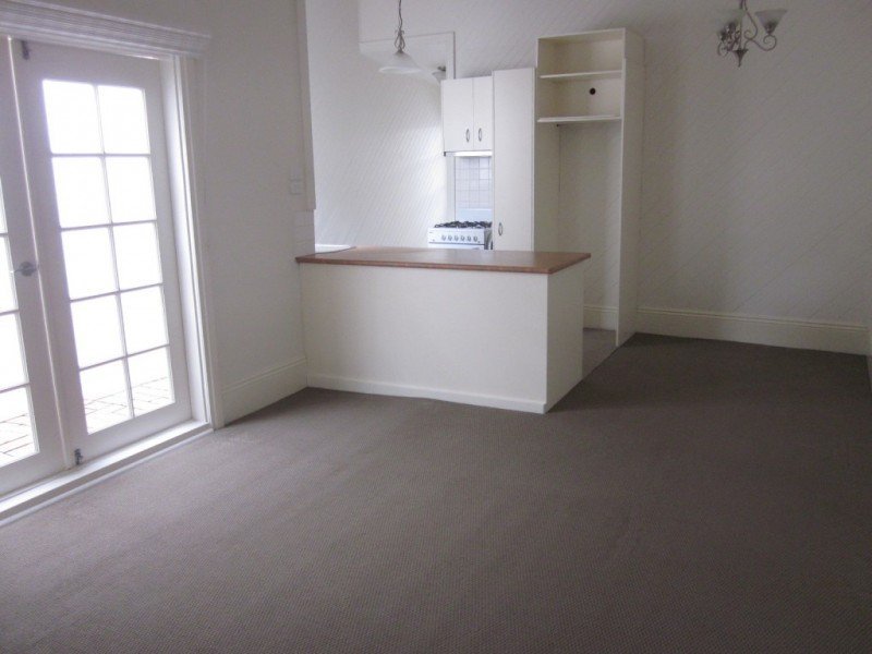 Gallery: 114 Graham Street