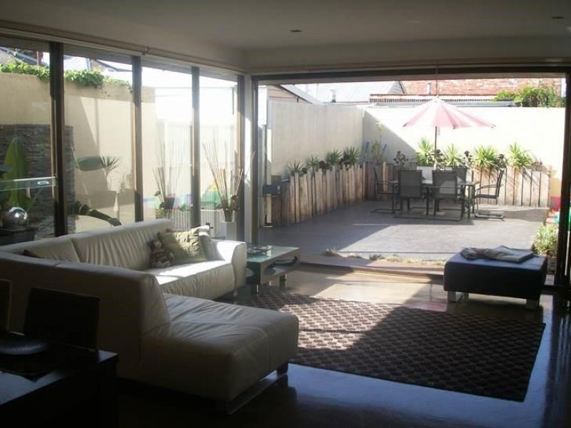 Gallery: 114 Graham Street