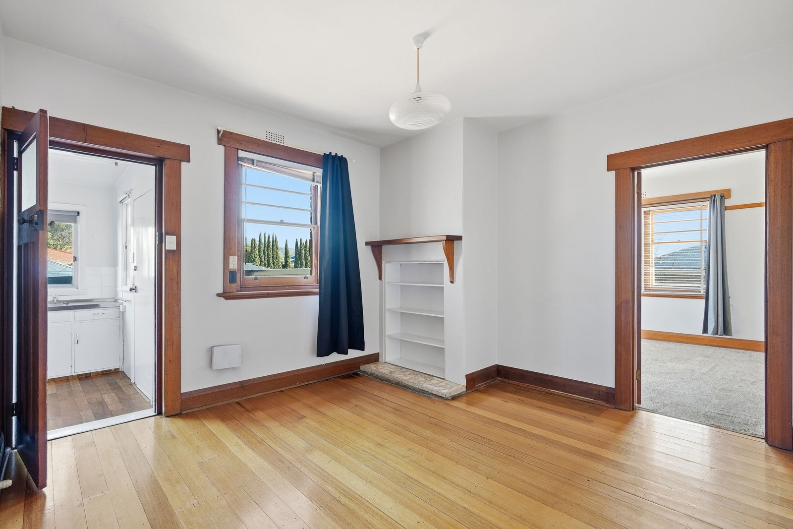 1/14 Greenway Avenue LENAH VALLEY 6