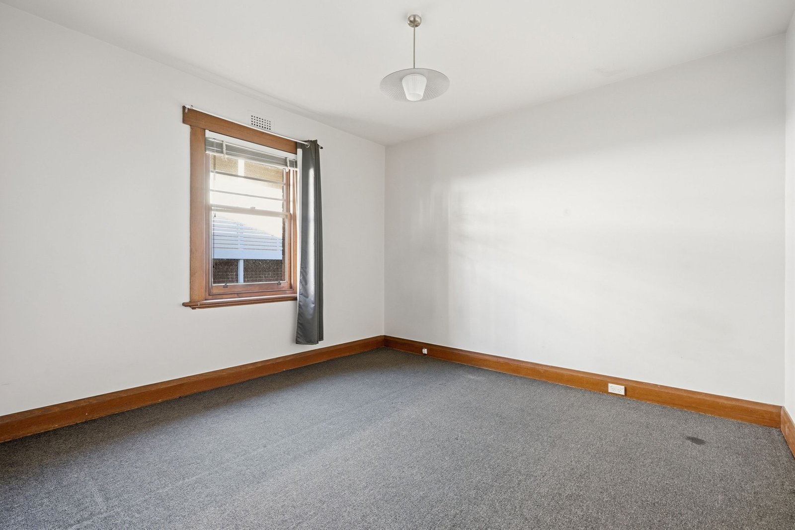 1/14 Greenway Avenue LENAH VALLEY 9