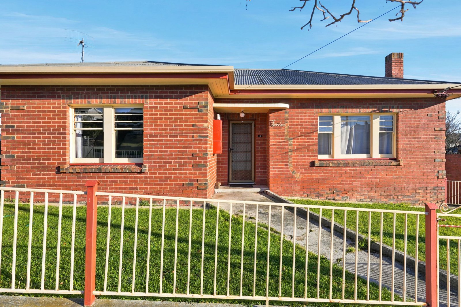 1/14 Greenway Avenue LENAH VALLEY 13