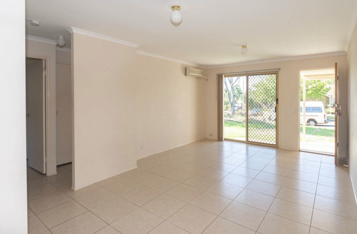 1/14 Illusion Court OXENFORD 3