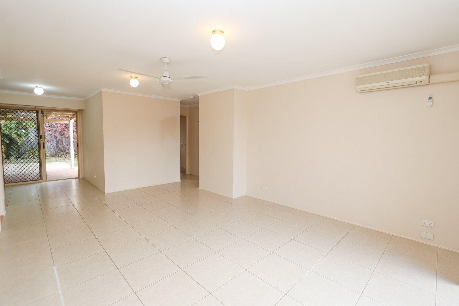 1/14 Illusion Court OXENFORD 5