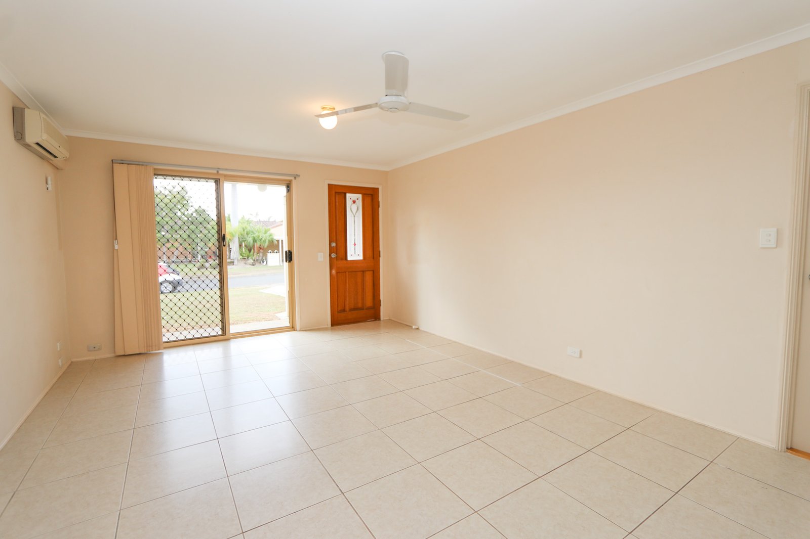 1/14 Illusion Court OXENFORD 6