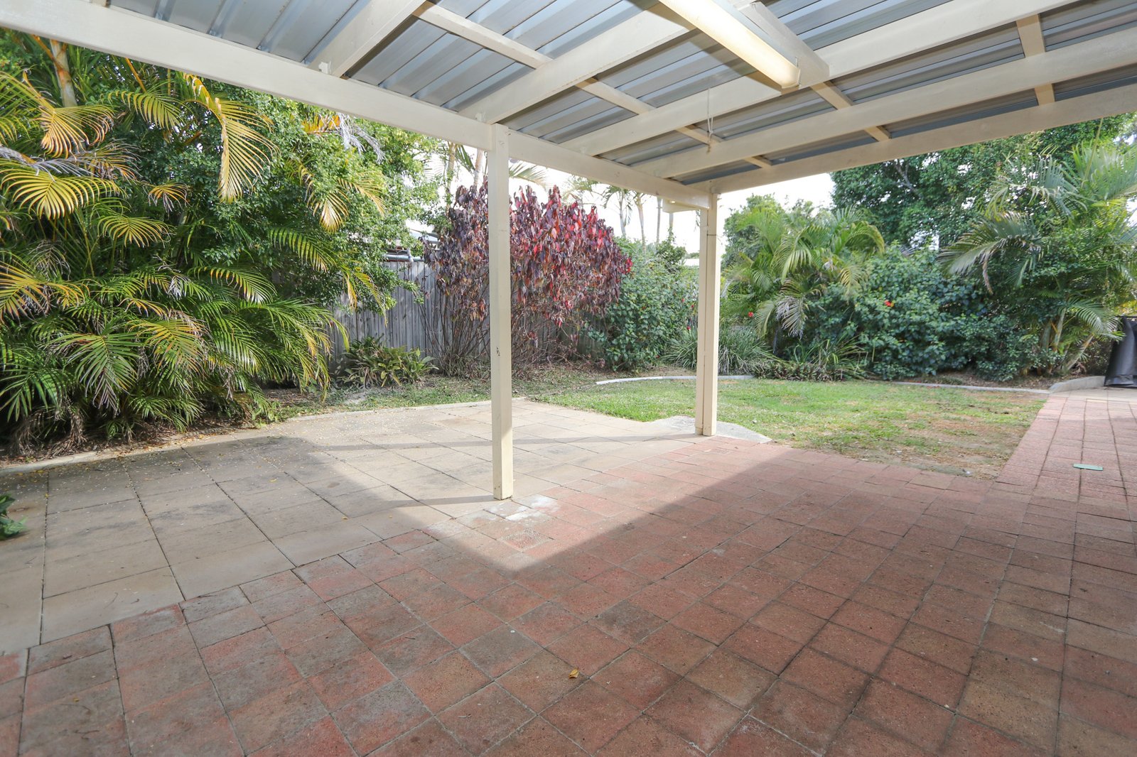 1/14 Illusion Court OXENFORD 12